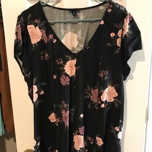 Gently Used Torrid Shirt Size 2